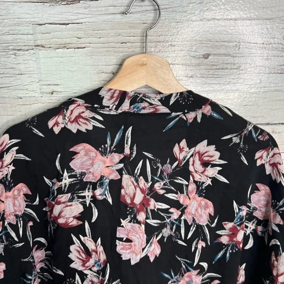 Talula Fawkner kimono black floral size  xxs/xs pink - Picture 7 of 9